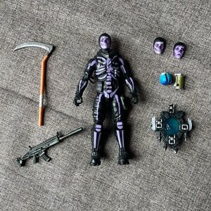 6 inch Fortnite Purple Skull Trooper figure
